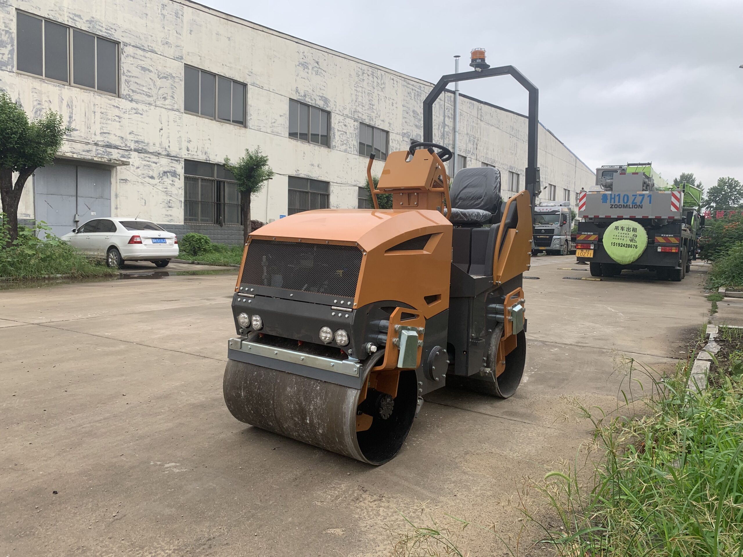 ST1800 | 1.8 Ton Vibratory Roller