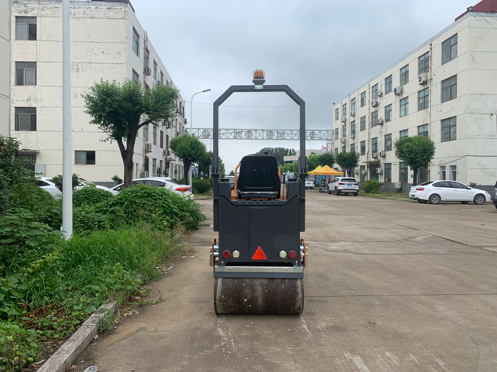 ST1800 | 1.8 ton | Vibratory roller 